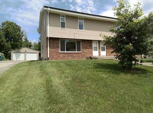 1204 Poppyseed Dr, Saint Paul, MN 55112