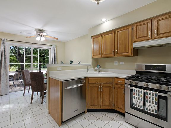 5th image of 315 Lynwood Cir