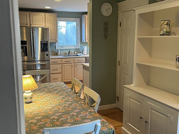 5th image of 765 Buck Ln