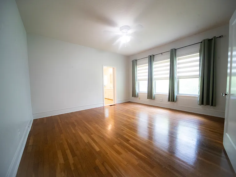 2600 Shirley Ave — Photo 11