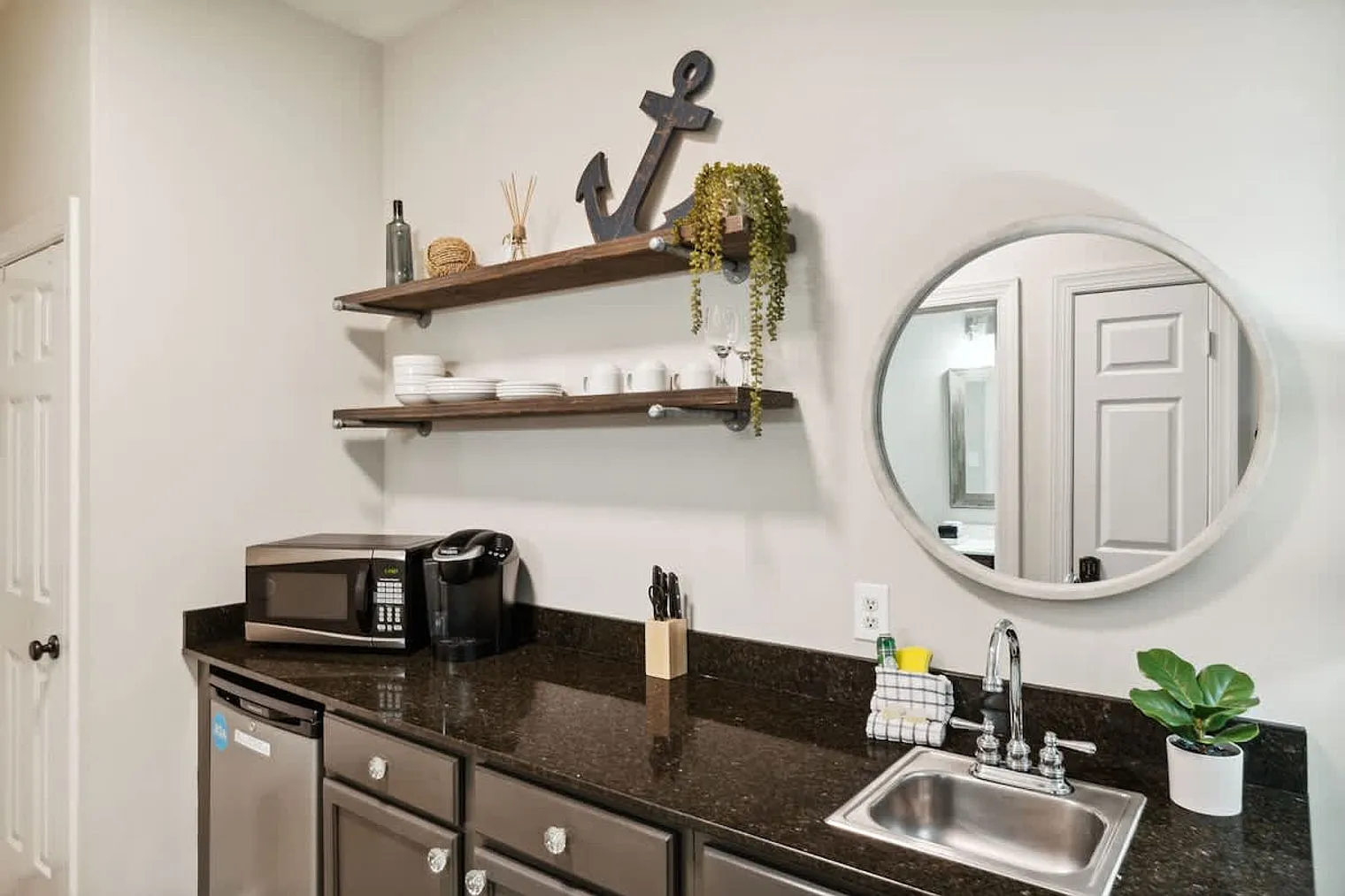 Studio, 1.0 bath, 322 sqft, $1,790 — Photo 4