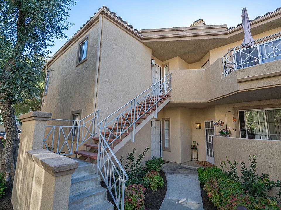 1st image of 23633 Del Monte Dr Unit 276