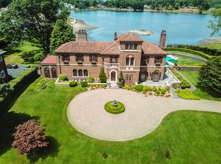 6 Pryer Ln, Larchmont, NY 10538