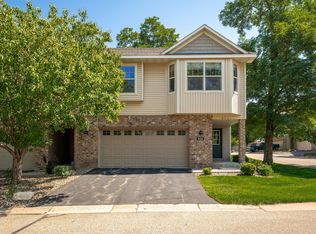 8421 Cedarview Cir, Savage, MN 55378