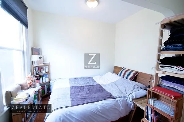 Rented by ZealEstate Group Inc | media 33