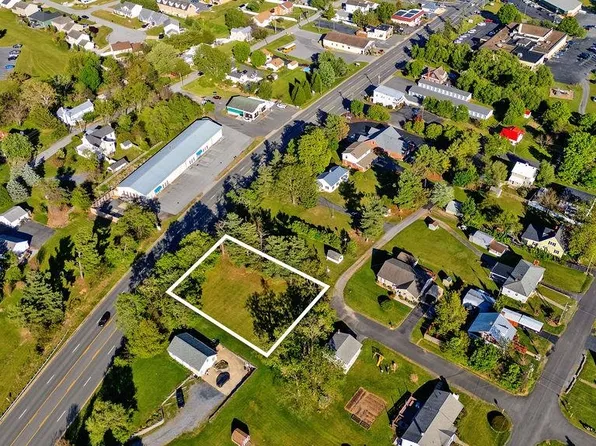 Montrose Dr, Fishersville, VA 22939