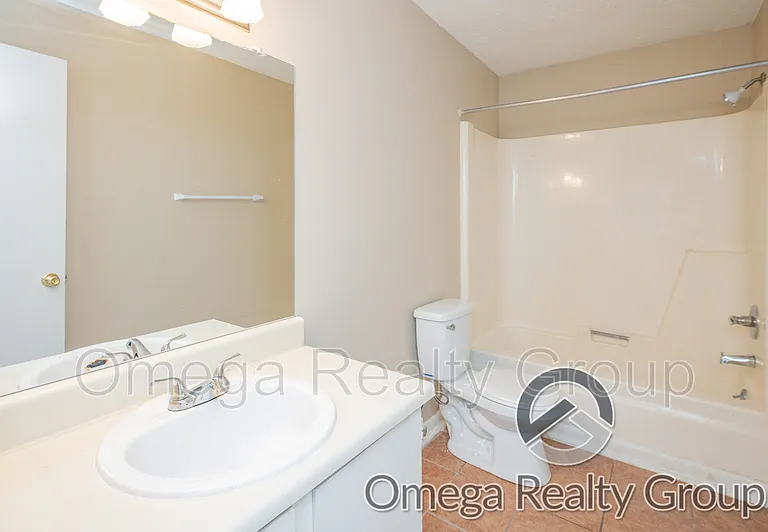 The Cove Apartments — Photo 38