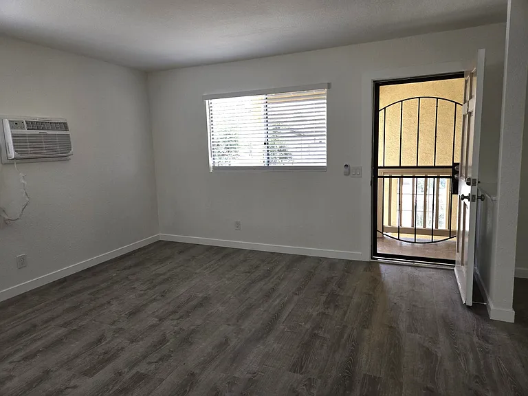 1105 Old Stage Rd #14 — Photo 2