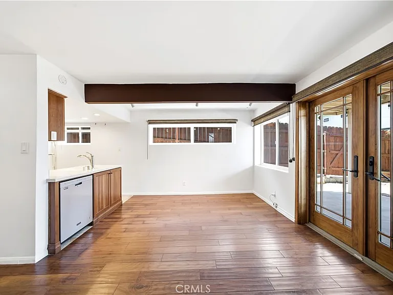 1601 Van Horne Ln — Photo 17