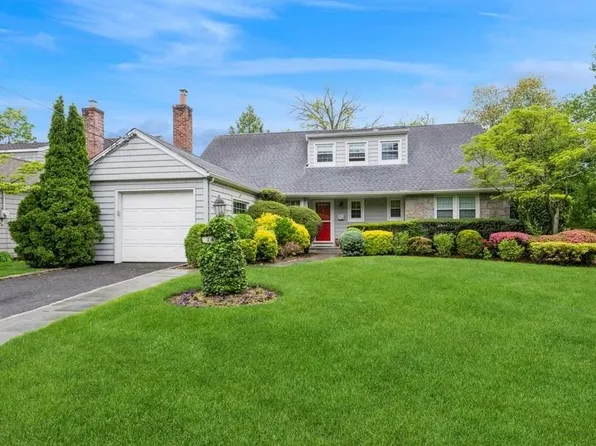 14 Hazel Place, Woodmere, NY 11598