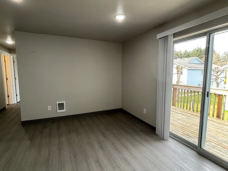 Chambers Crest Apartments — Photo 57