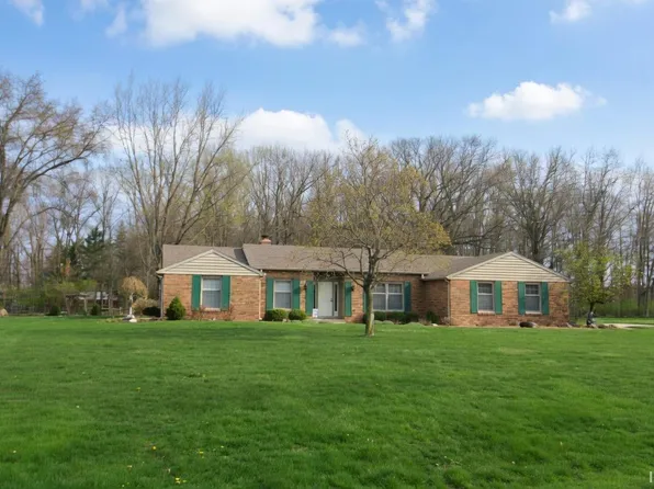 8729 Nicole Dr, Fort Wayne, IN 46806