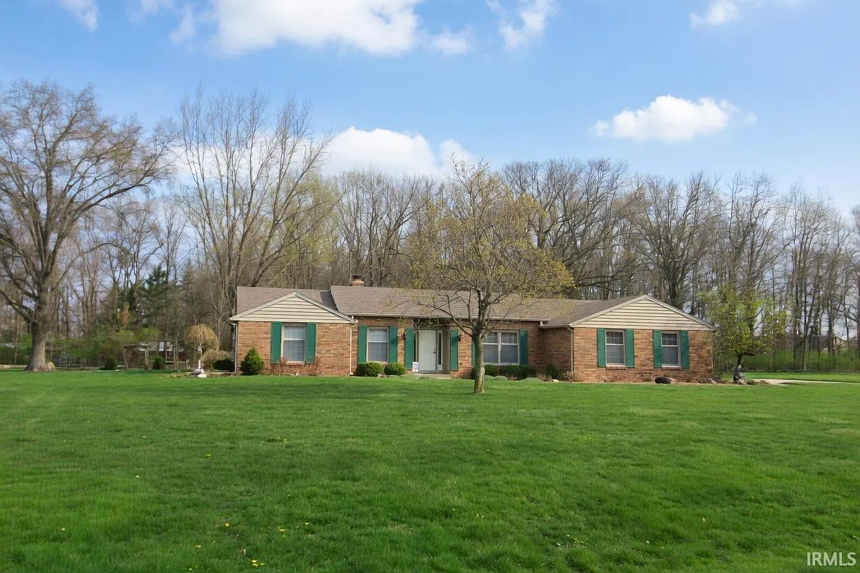 8729 Nicole Dr photo 1