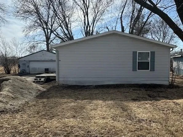 34 Park Dr NW, Eyota, MN 55934