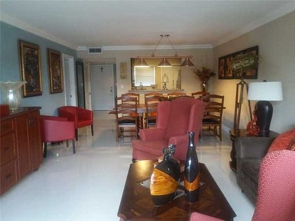 2nd image of 875 NE 195th St APT 114