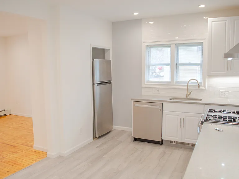 152 Saint James St #1 — Photo 12