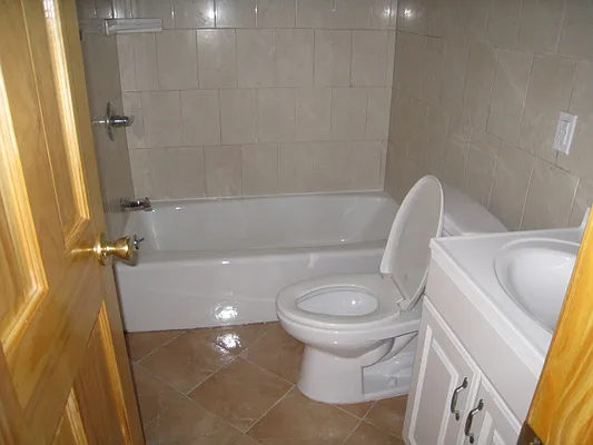 Rented by Alexiou Realty | media 21