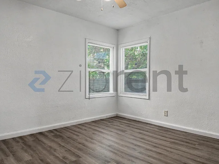 4309 32nd St — Photo 27