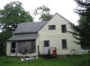 6 Hawkes Ave, Eastport, ME 04631