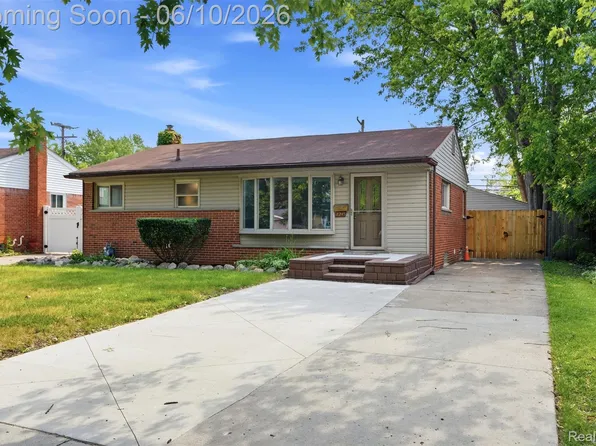 8245 Roosevelt St, Taylor, MI 48180