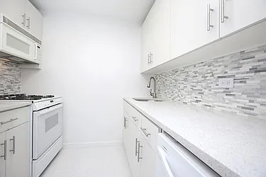 Rented by Barlavi Inc.