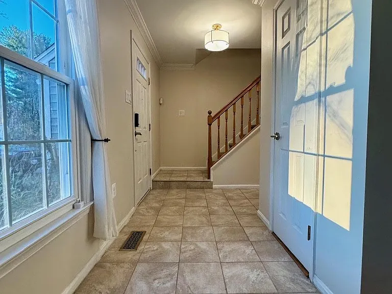 20333 Pleasant Ridge Dr — Photo 4