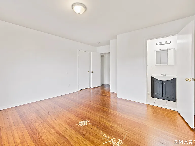 226 Meadow St #2 — Photo 12