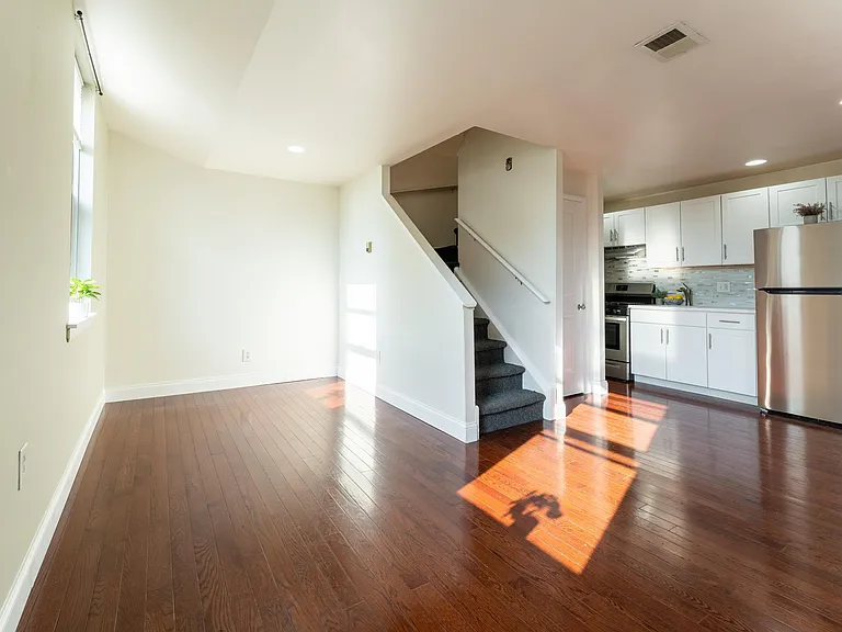 905 S 16th St #C — Photo 9