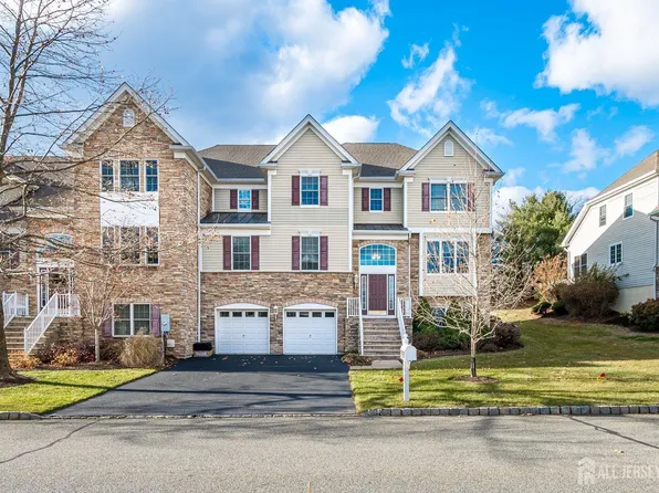 9 Lonergan Ln, West Orange, NJ 07052