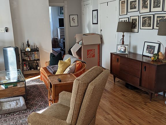 4th image of 2659 W Chicago Ave APT 3F