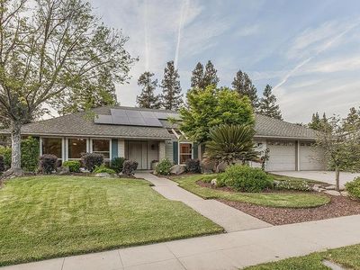 286 E Everglade Ave, Fresno, CA, 93720