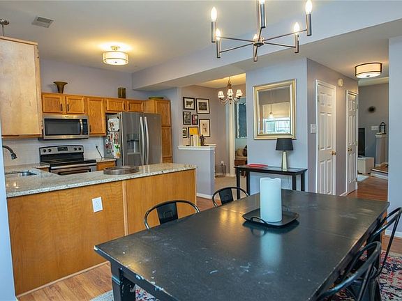 5th image of 2965 Queensland Dr