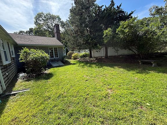 3rd image of 87 Hinckley Cir