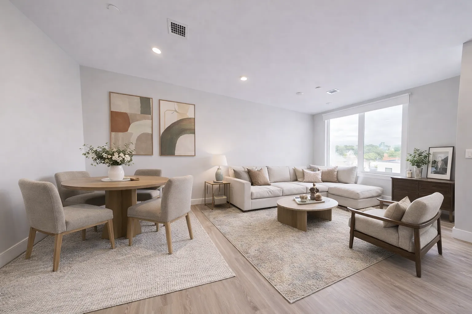 211 Green Street — Photo 1