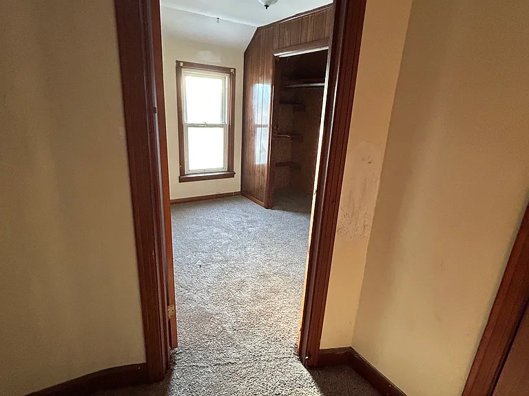 219 Douglas Ave — Photo 18