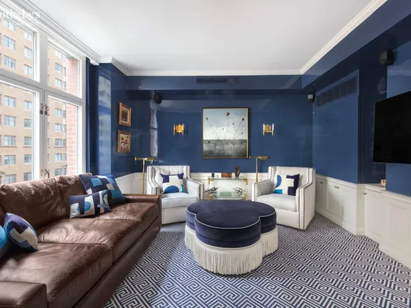 188 East 70th Street image 3 of 11