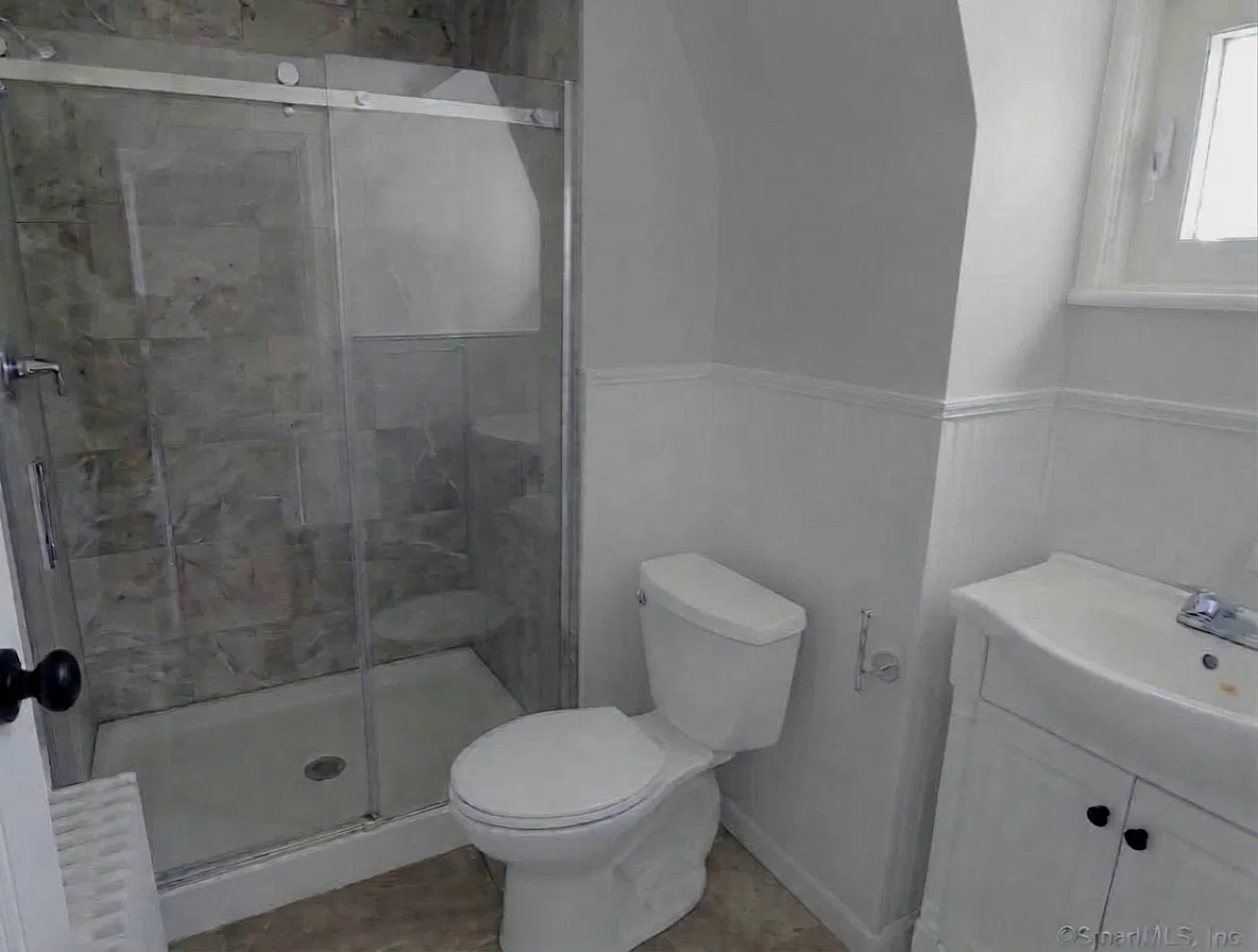 25 Sycamore Ln — Photo 2