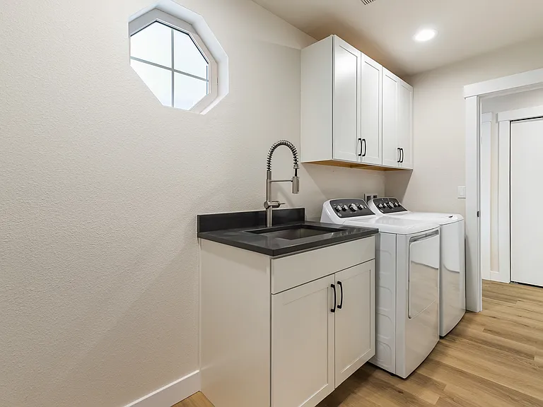 3815 Del Bonita Way — Photo 30