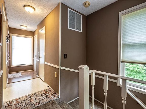 5th image of 1 Davis Cir