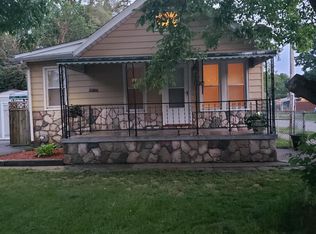 1704 E Jarvis Ave, Hazel Park, MI 48030