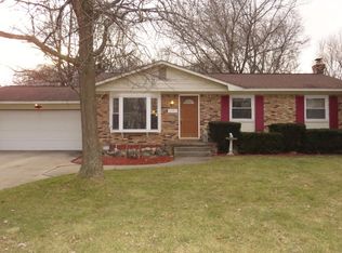4186 Whispering Oak Dr, Flint, MI