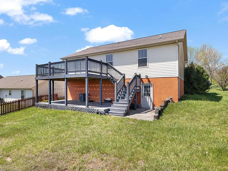 2128 Ida Sue Dr — Photo 10