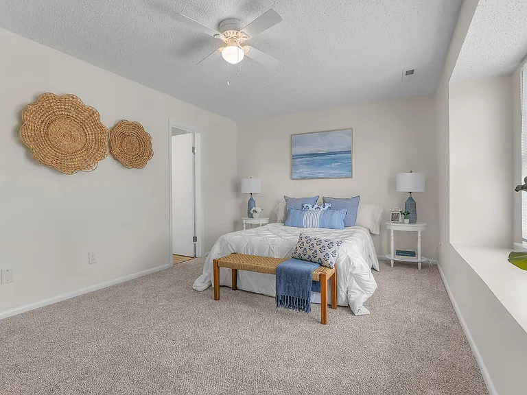 5036 Glenwood Way — Photo 30