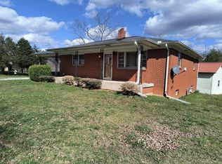 6410 Cherry Creek Rd, Cookeville, TN 38506