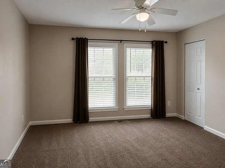 3168 Nectarine Cir — Photo 7