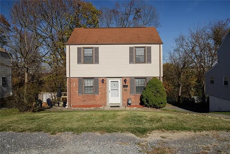 235 Nantucket Dr photo 1