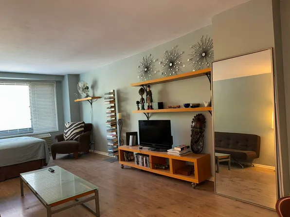 195 Willoughby Avenue 302 image 8 of 9