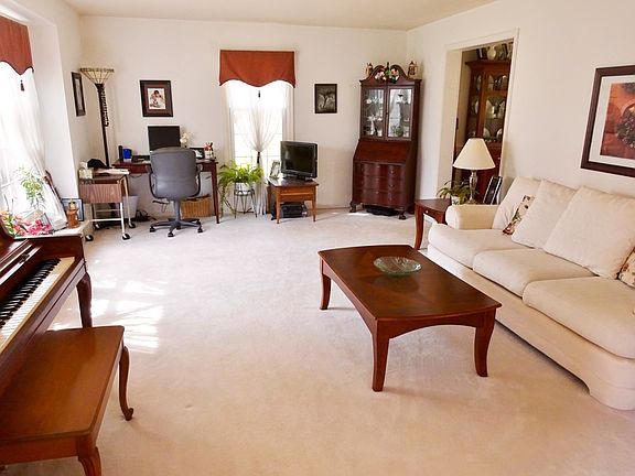 4th image of 50 Shagbark Way