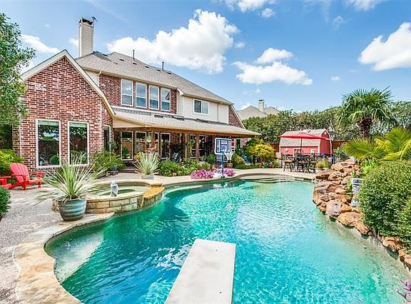 2nd image of 704 Bear Creek Dr