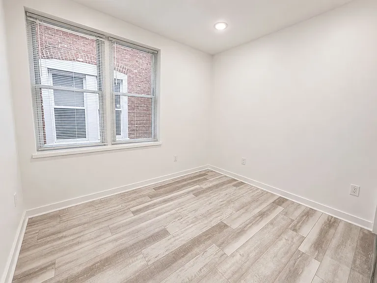129 S 51st St #1F — Photo 15